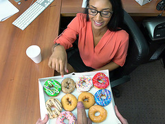 Donuts have arrived for Arianna Knight and they come with a dick
