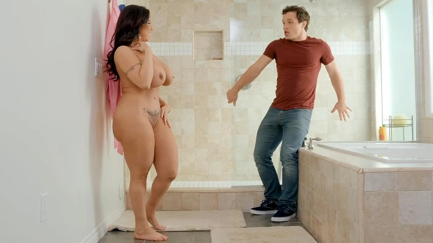 Bathroom Porn Star - Sheridan Love wants to fuck Robby in the bathroom - Mobile porn - Pornstar  Movies